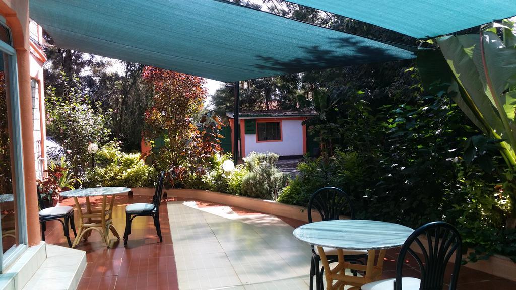 Yaris Guest House Элдорет Экстерьер фото