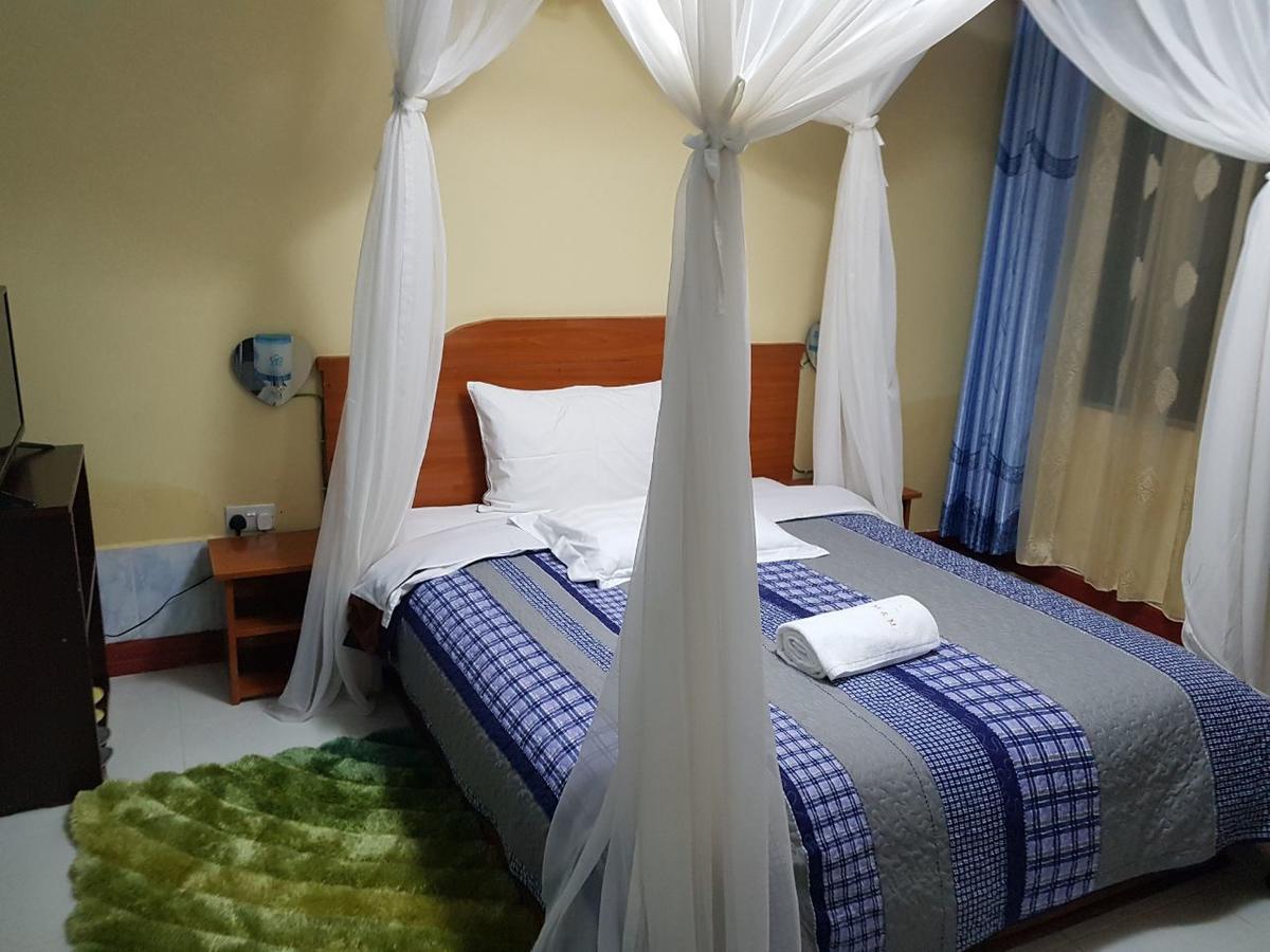 Yaris Guest House Элдорет Экстерьер фото