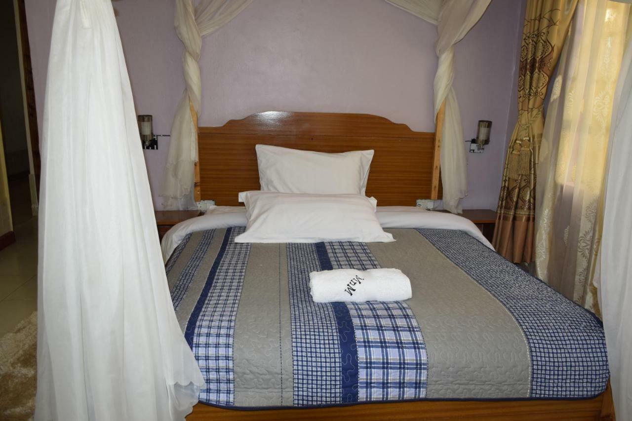 Yaris Guest House Элдорет Экстерьер фото