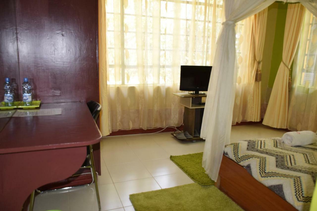 Yaris Guest House Элдорет Экстерьер фото
