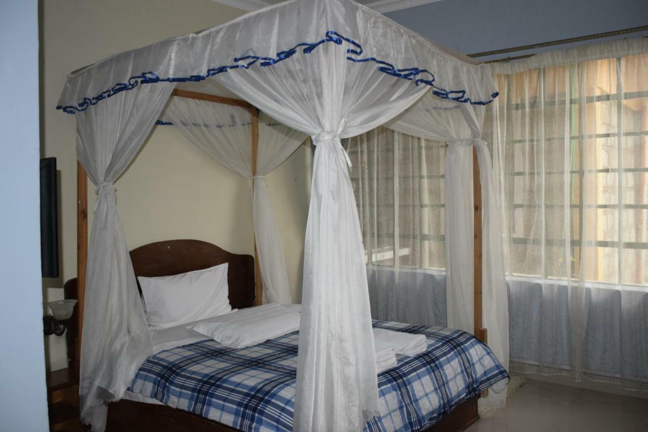 Yaris Guest House Элдорет Экстерьер фото