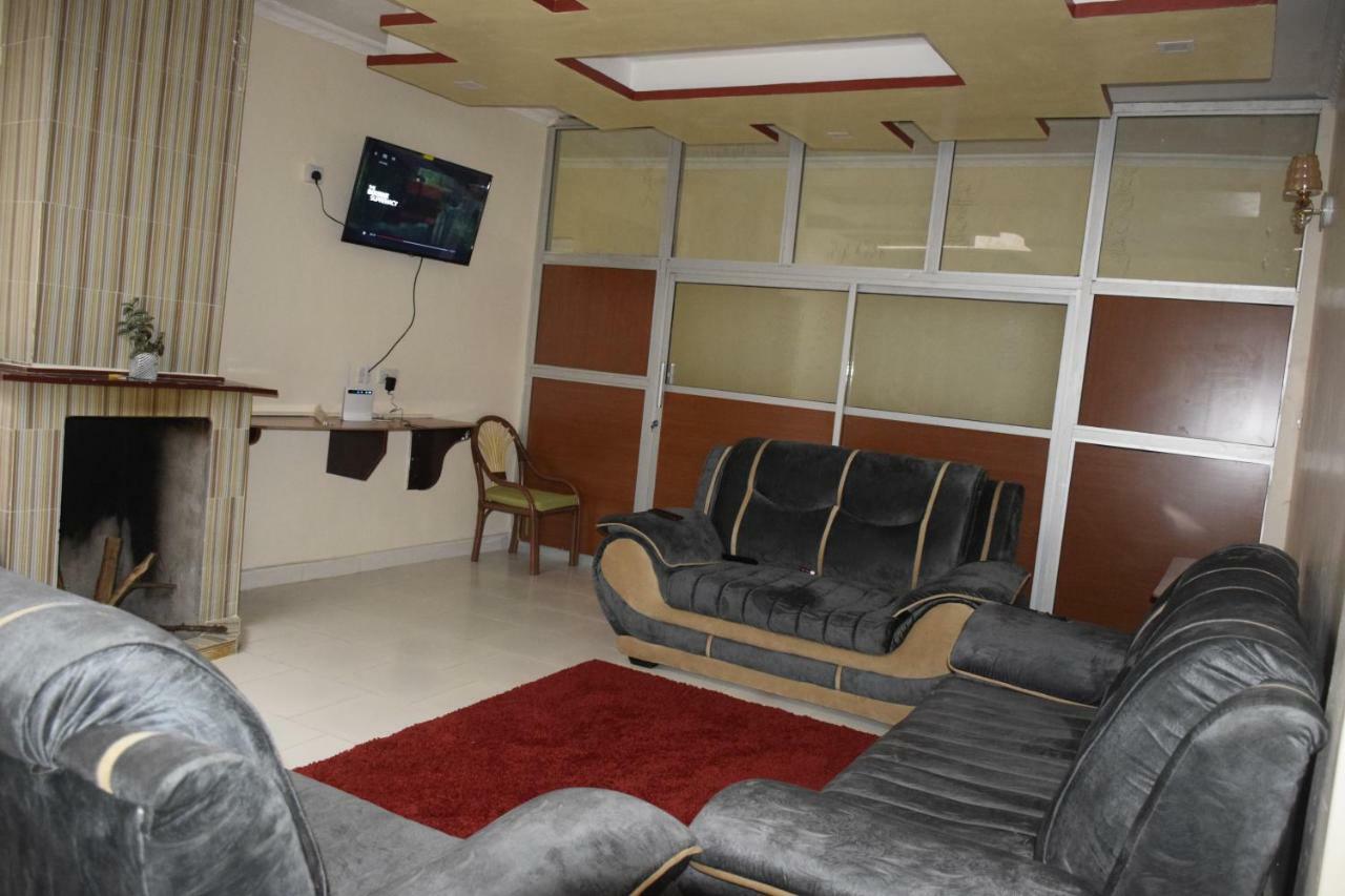 Yaris Guest House Элдорет Экстерьер фото